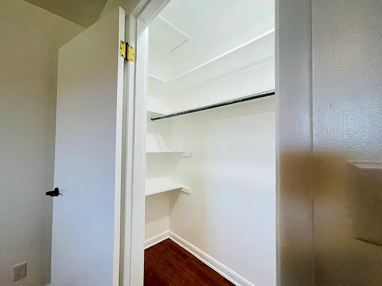908 S Crutcher Ave #B — Photo 11