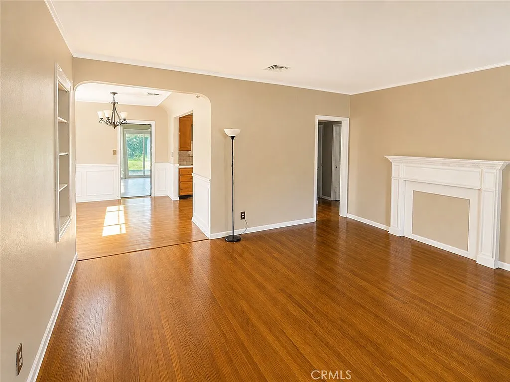 Building Photo - 223 E Haven Ave