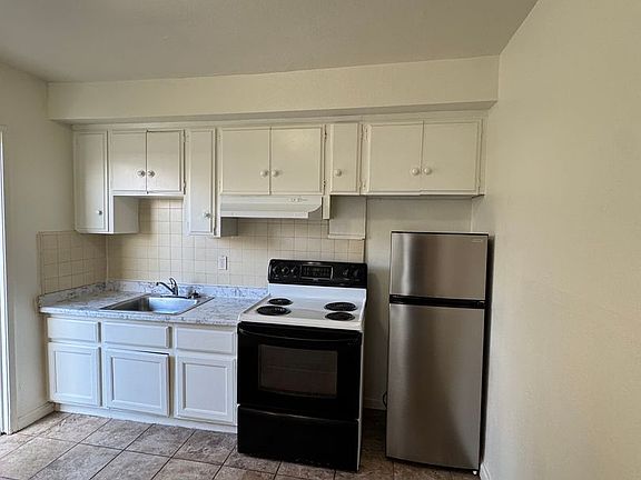 5th image of 938 N A St #H