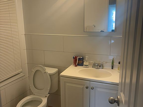 5th image of 377 Henry St APT 2