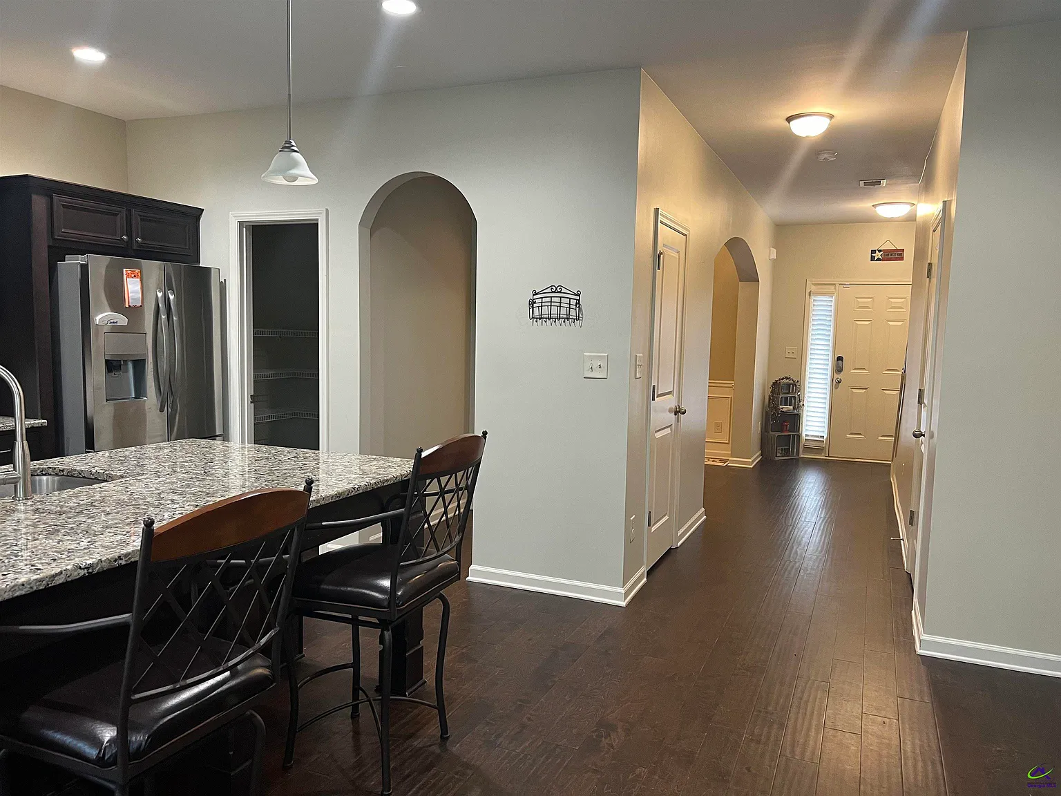 4 bed, 2.5 bath, 2383 sqft, $2,350 — Photo 4