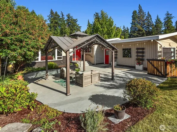 1512 167th Avenue SE, Bellevue, WA 98008