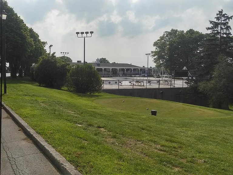 Arlington Golf Course pool and amenities.