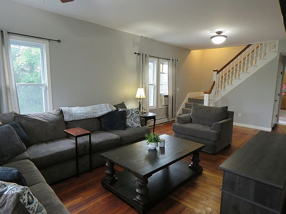 5th image of 26 Edward St