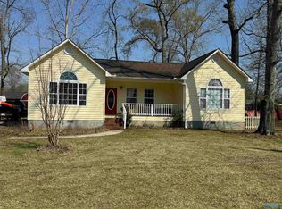 323 Woodall Ln, Scottsboro, AL 35768