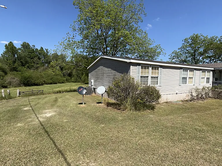 198 County Road 1165 — Photo 28