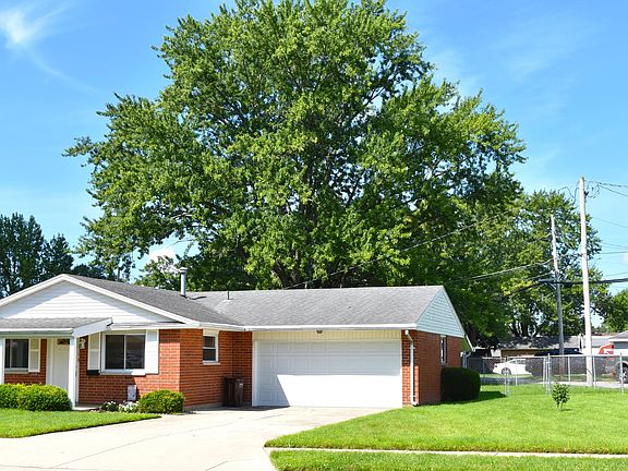 2nd image of 610 Linden Ave