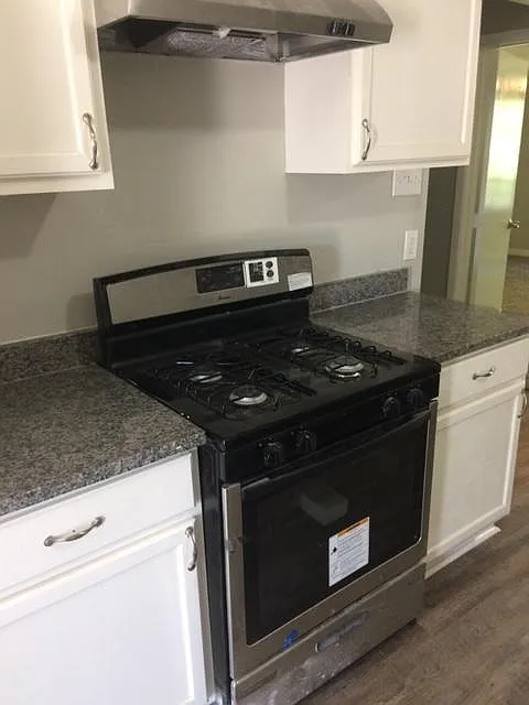 5 bed, 1850 sqft, $2,000 — Photo 4