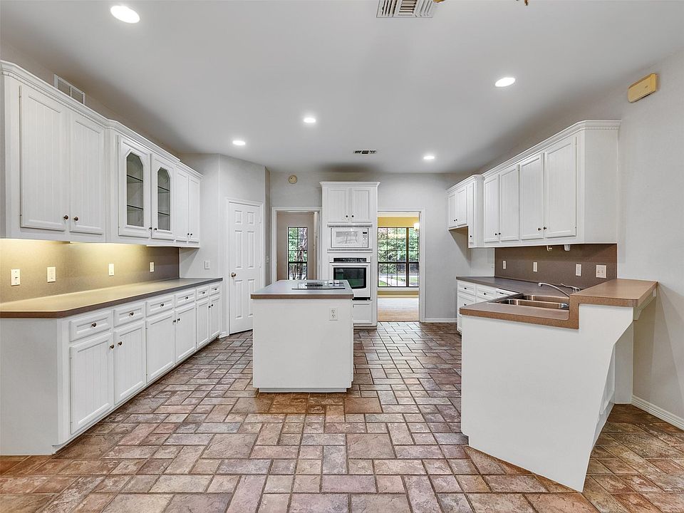 1st image of 195 Coral Gables