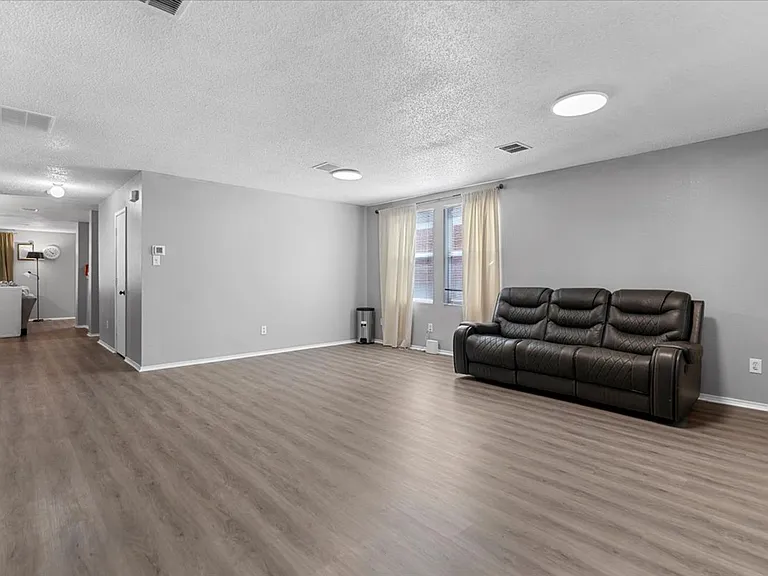 5401 Pandale Valley Dr — Photo 6