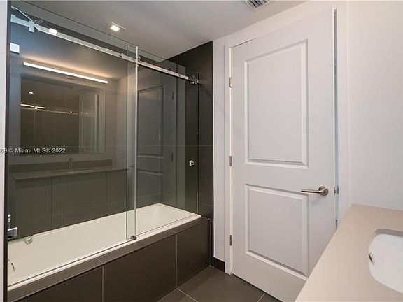 4th image of 1600 NE 1st Ave APT 1001