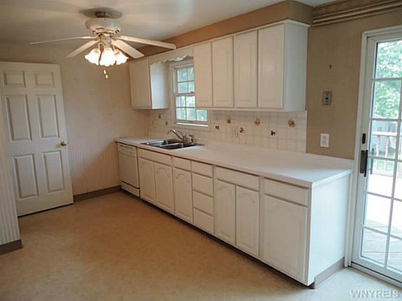 3rd image of 146 Ansley Ct