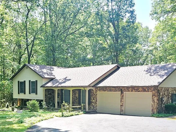 1034 Rocky Rd, Johnstown, PA 15905