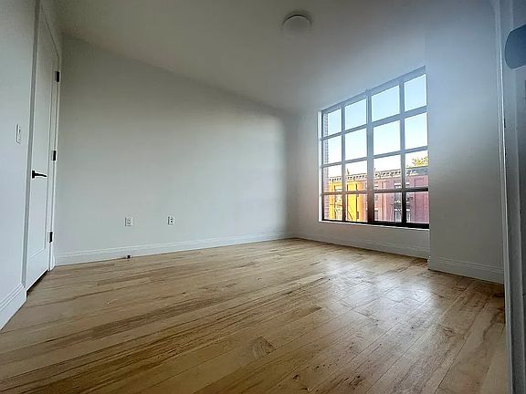 5th image of 564 Saint Johns Pl Unit 301