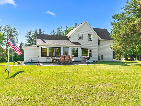 3rd image of 8946 285th Ave NE