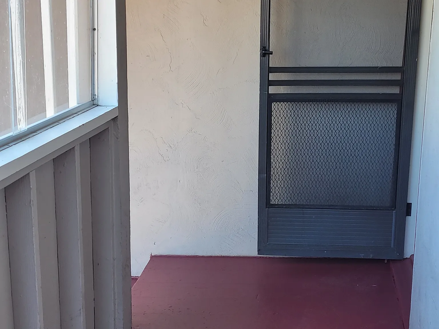 3 bed, 1400 sqft, $2,300 — Photo 2