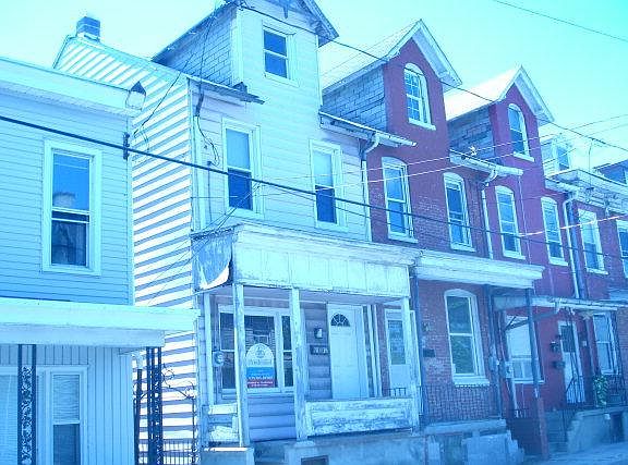 2nd image of 621 W Race St