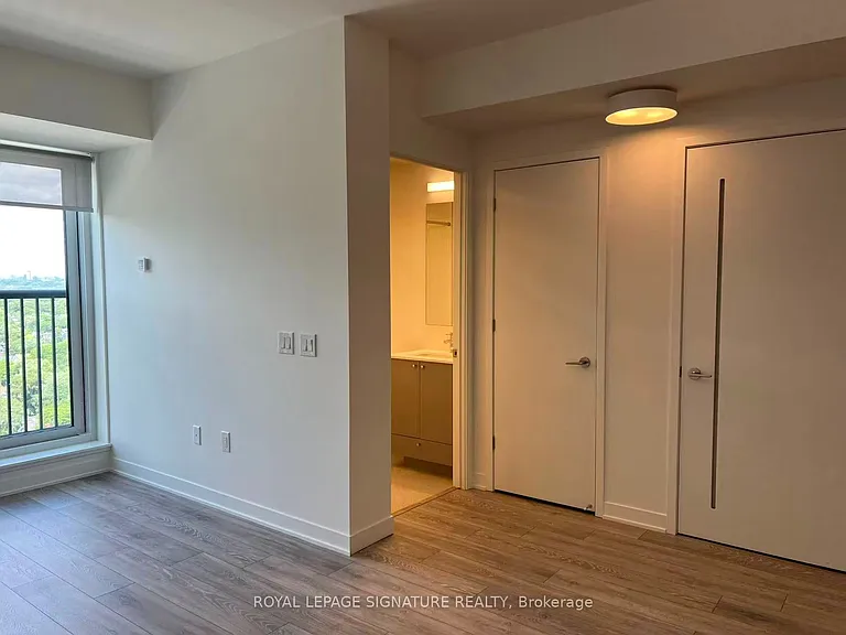 10 Oak St #2209 — Photo 5