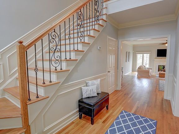 3rd image of 303 S River Farm Dr