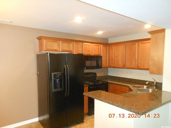 5th image of 854 E Bristle Pine Pl APT 20