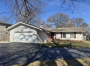 5323 McAnany Dr, Shawnee, KS 66203