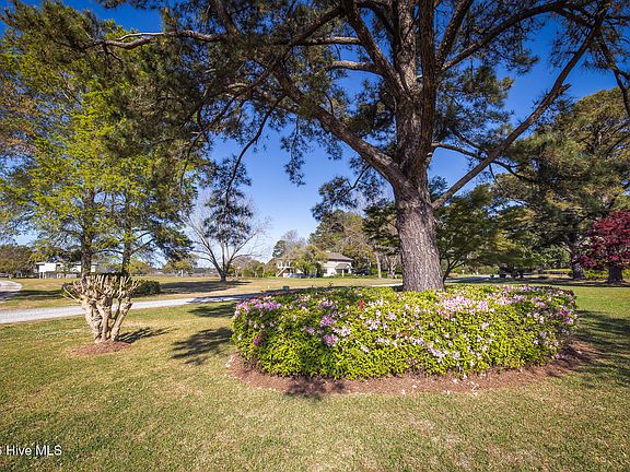 5th image of 140 Spring Creek Lane