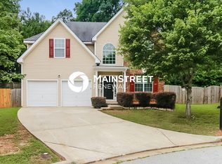 215 Laura Cir, Atlanta, GA 30349