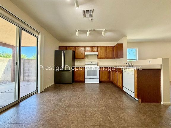 3rd image of 3140 W Treece Way