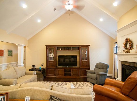 2nd image of 2439 Deer Run Ct