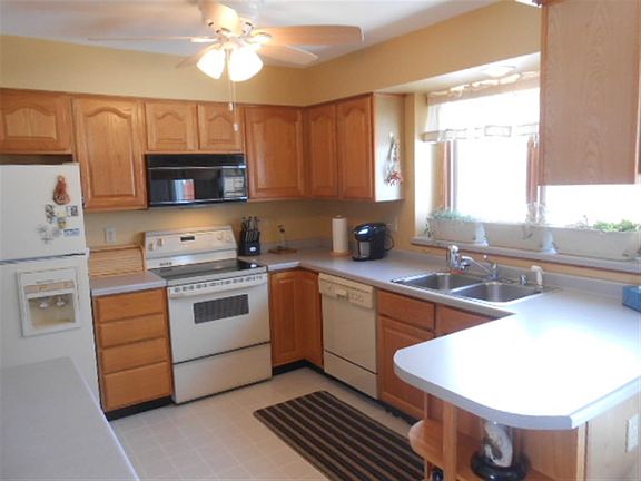 4th image of 1801 Edon Dr