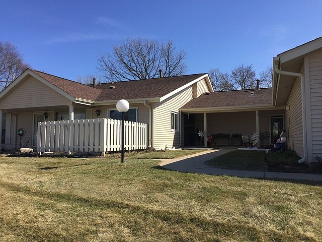 1st image of 609 Waters Edge Dr APT C