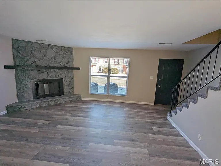 709 Ganim Dr — Photo 3