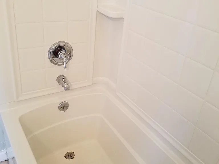 420 Ash St — Photo 13