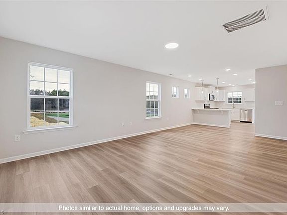 4th image of 138 Tallwood Dr