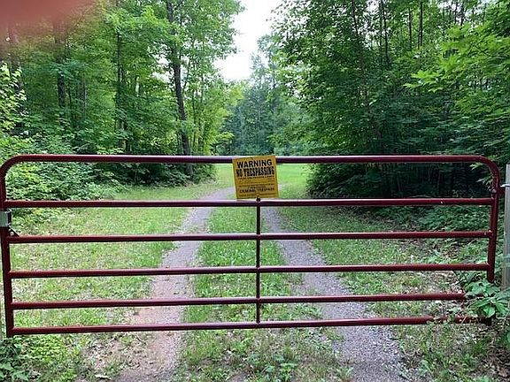 5th image of On Elsie Lake Ln