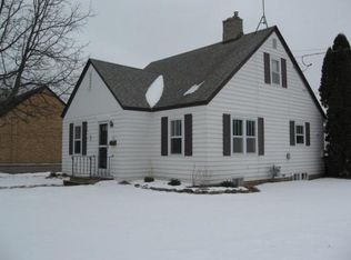 316 W 5th St, Shawano, WI 54166
