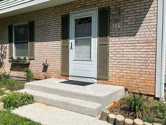 4th image of 225 Hammershire Rd #C