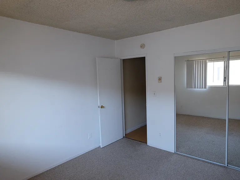 Tilden Apartments — Photo 37