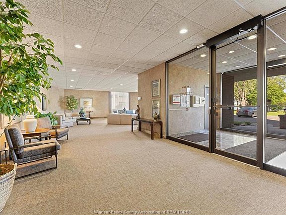 3rd image of 3663 Riverside Dr E #702