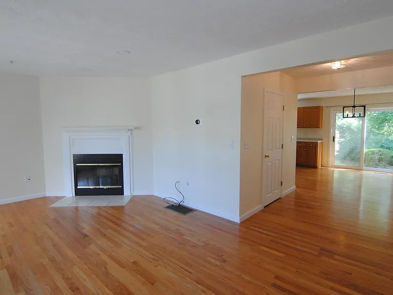 68 Georgetown Dr — Photo 5