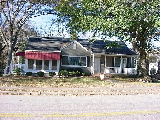1st image of 605 Summit Dr
