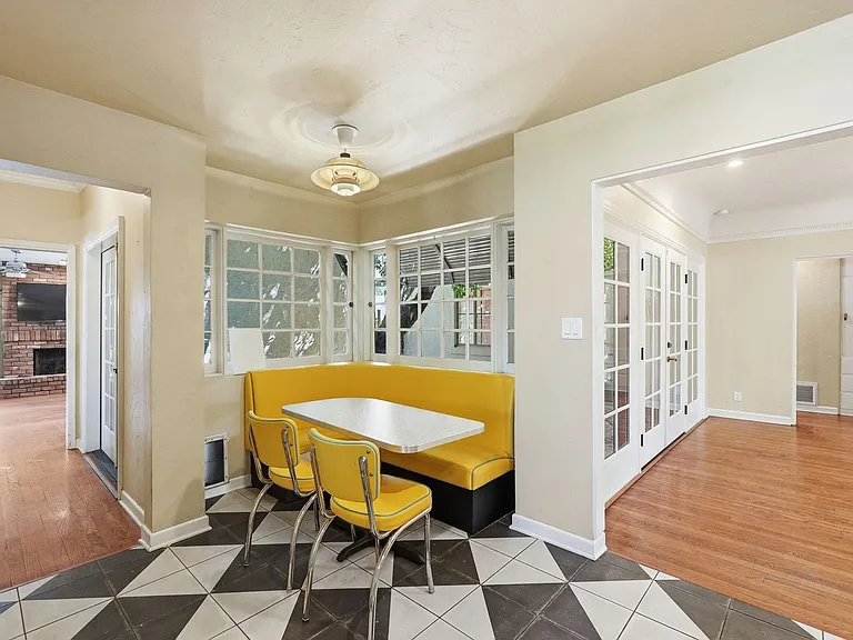 1238 W Coronado Rd — Photo 21