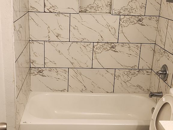 3rd image of 1737 Dynasty Cir