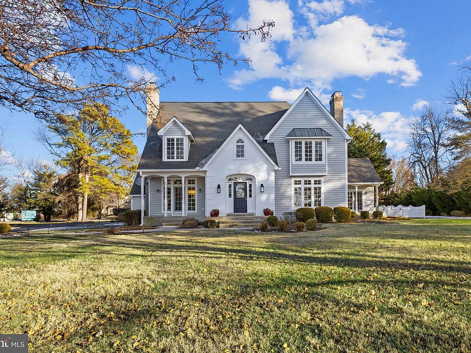 1st image of 228 Prospect Bay Dr W