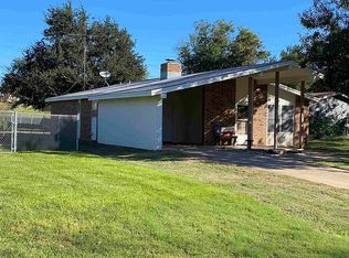 1811 Bluebonnet Ln, Kingsland, TX 78639