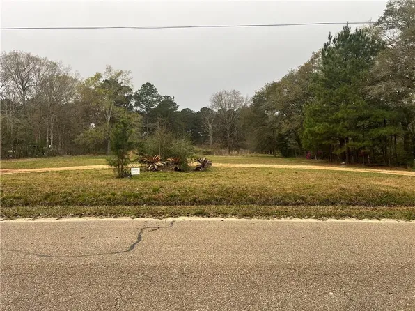 76255 Beverly Dr, Covington, LA 70435