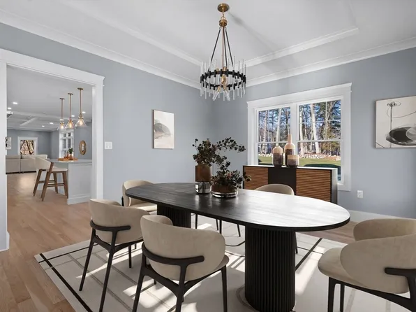 1-1A Highland Way, Burlington, MA 01803