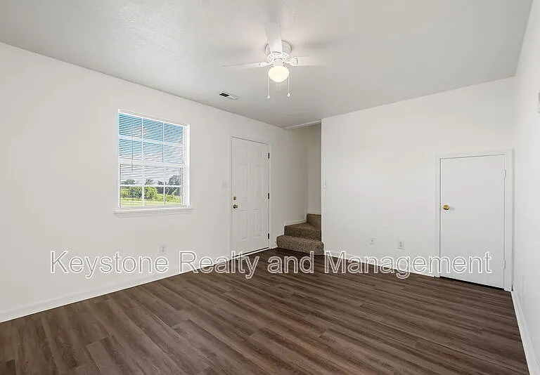 1375 Thompsonville Ln #3A — Photo 4