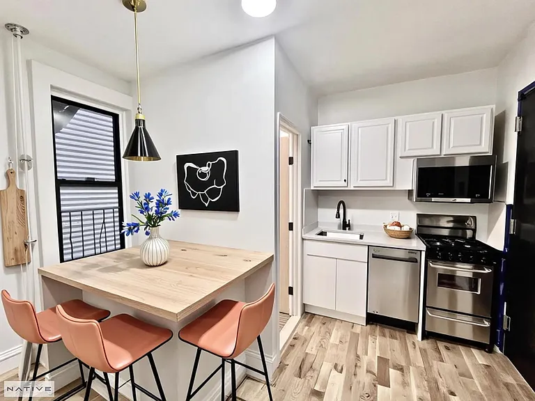 168 India St #5 — Photo 1