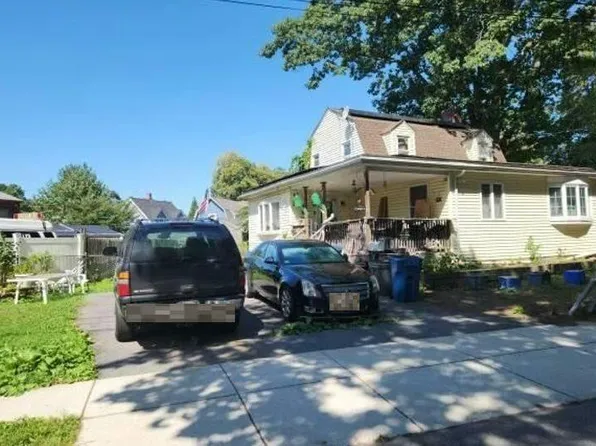 11 Shawsheen Rd, Lawrence, MA 01843